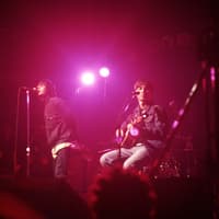 Who was the initial drummer in Oasis? Who is former Oasis drummer Anthony McCarroll
