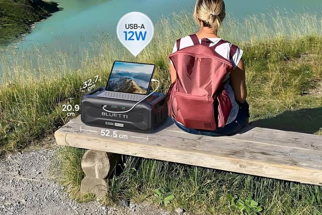 The B300K expansion battery is a stylish bit of kit, but it's a shame it only has one fairly tepid USB socket