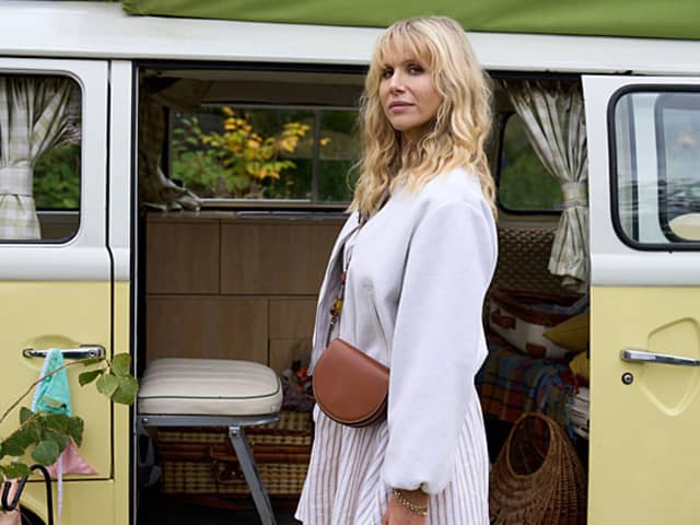 Lucy Punch in Amandaland