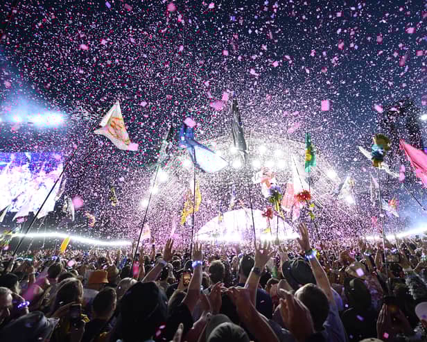 Max out your Glasto viewing with this AI hack
