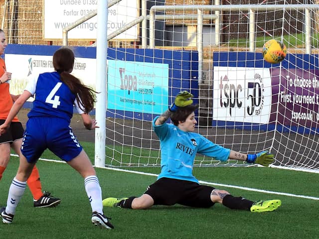 Ruthless Montrose once again hit the back of the net during the weekend's semi-final win. Pic by Phoenix Photography