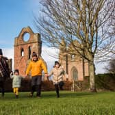 Barry Stuart with his wife Ali and two children Alba (L) and  Izzy (R). Pic: Alan Richardson