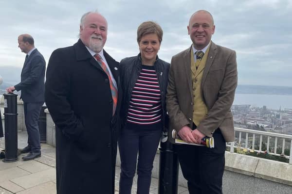 Lord Provost Bill Campbell, Deputy Kevin Cordell with the First Minister.