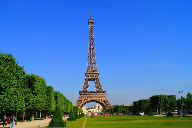 Ooh la la...who wouldn't love Paris in the springtime?