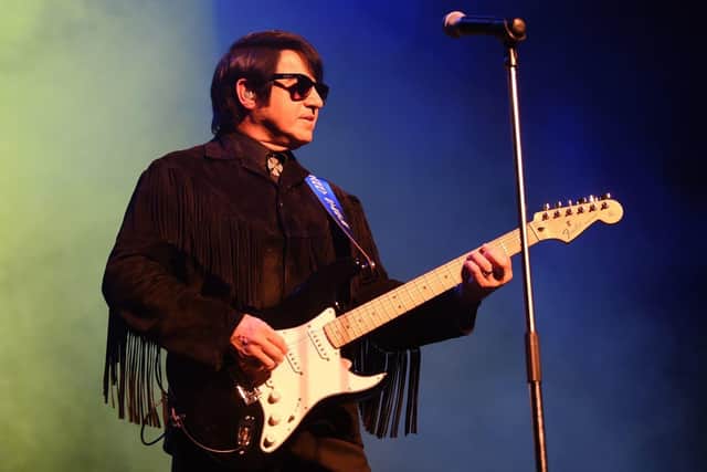 Barry Steele performs as Roy Orbison.