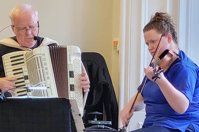 Gordon Reid recently made his 450th visit to the care home.