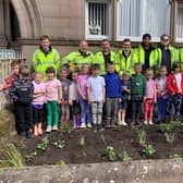 ​Volunteers from the SSEN/Balfour Beatty team with Andover pupils.
