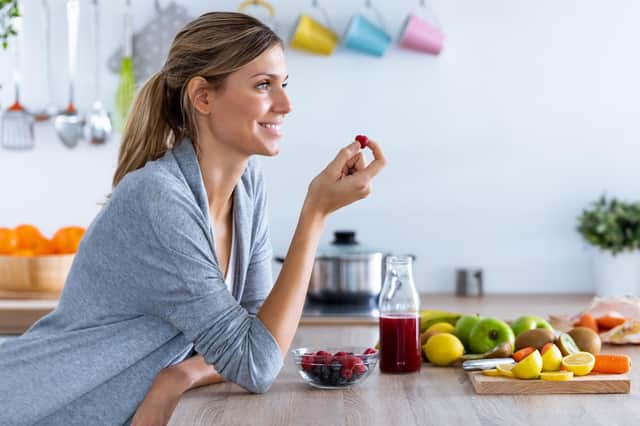 Containing a high number of antioxidants and specifically flavonoids, berries are one of the best foods to gain a positive mindset