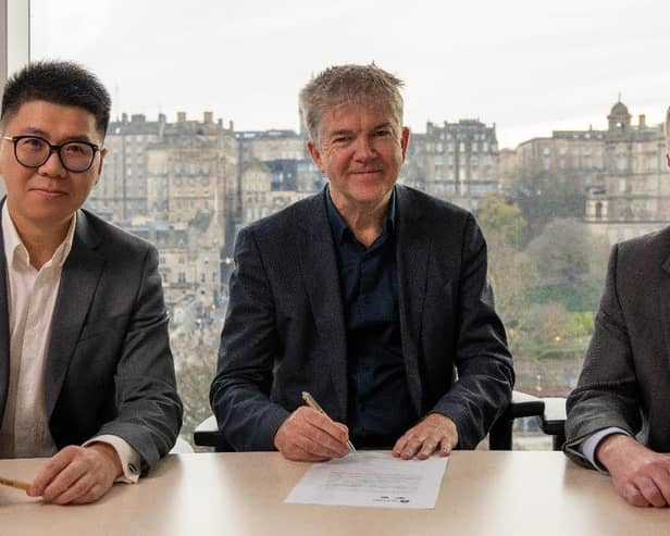 ​Pictured (l-r) are Xiaomeng Chen, Inch Cape project director,John Hill and Paul Lennon.